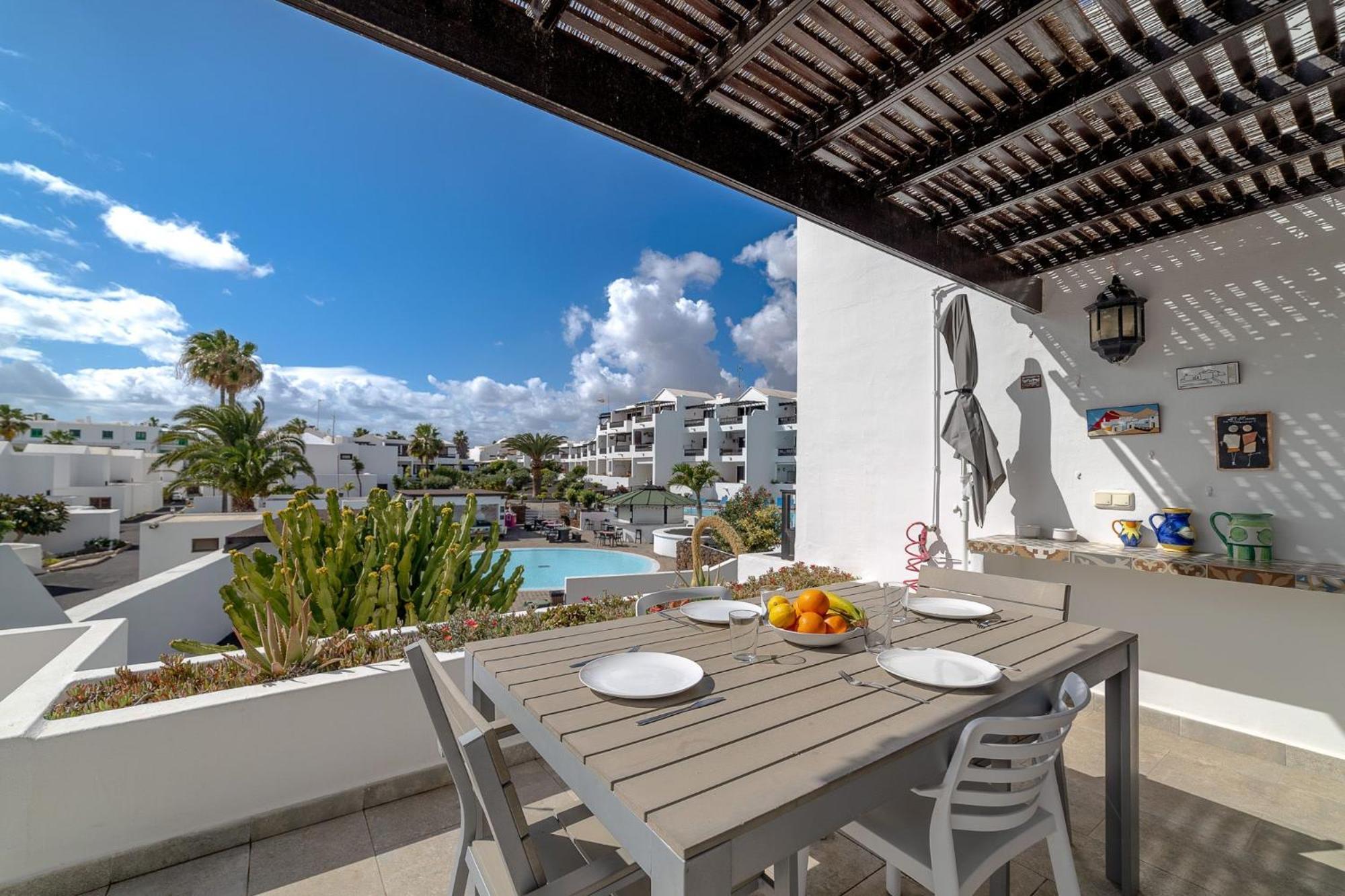 Playa Bastián 2 habs, 2 baños y súper terraza Apartamento Costa Teguise Exterior foto